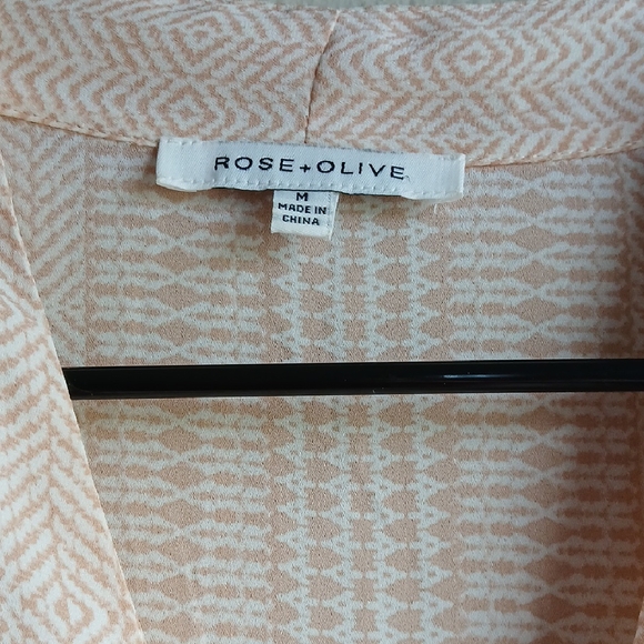 Rose & Olive Pink Relaxed‎ Blouse with Buttoned Sleeves - Picture 2 of 6